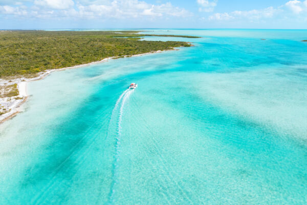 Boat tour in the Princess Alexandra National Park, Turks and Caicos. 