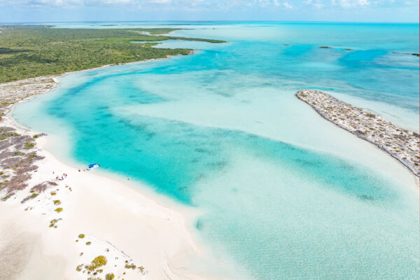 Tour boat at Half Moon Bay, Turks and Caicos.