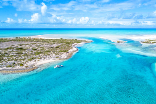 Luxury boat charter at an uninhabited island in the Turks and Caicos