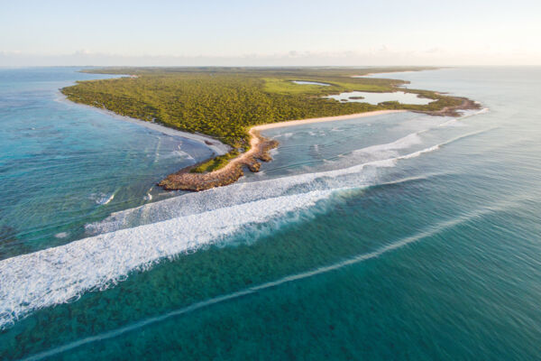 Rolling waves at the Northwest Point National Park on Providenciales