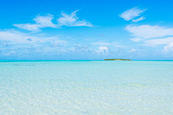 Turquoise ocean water at Bambarra Beach on Middle Caicos 