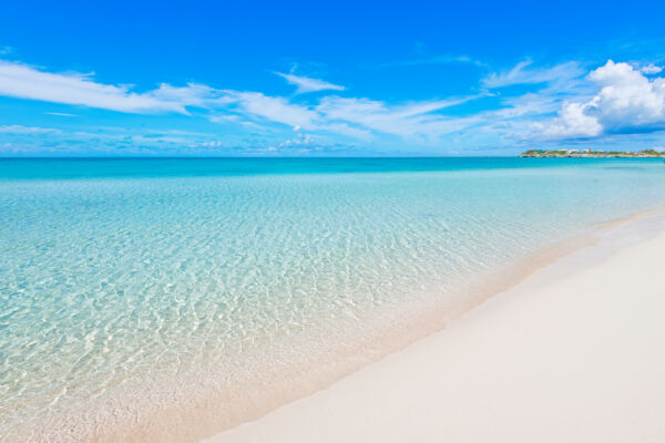 The shallow ocean at the west side of Sapodilla Bay Beach