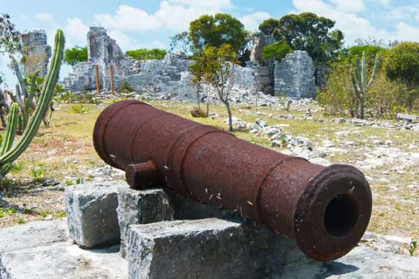 Cannon at Cheshire Hall Plantation, Providenciales.