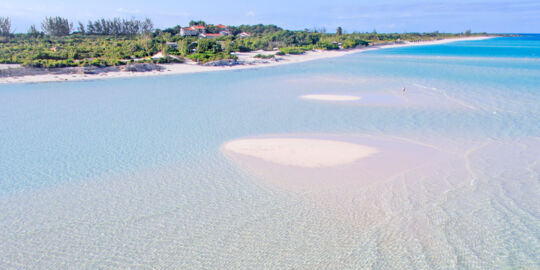 Sandbars and and the beach at Parrot Cay Resort