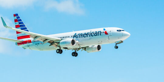 American Airlines Boeing 737-823 over Providenciales