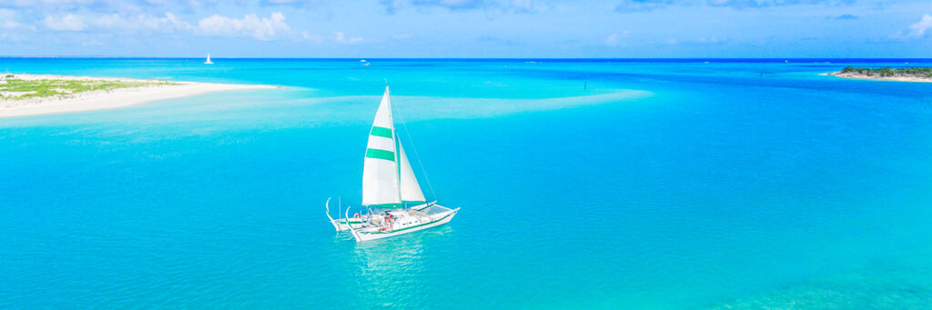 Sailboat charter in Turks and Caicos