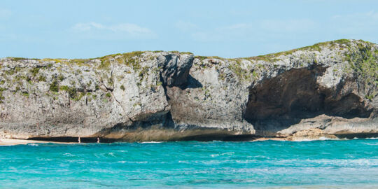 The high limestone cliffs and overprinted cave at Mudjin Harbour