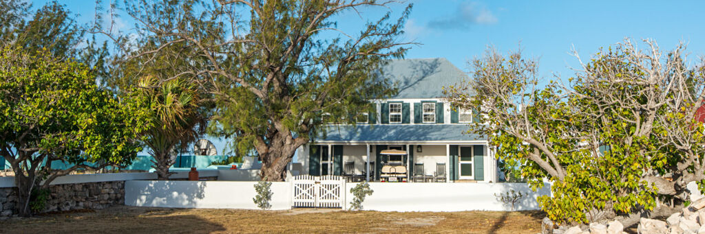 The colonial Half Way House on beach at Salt Cay