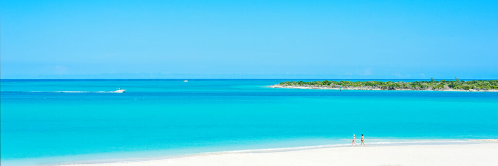 Turquoise and blue ocean water at Leeward Going Through Channel and Little Water Cay