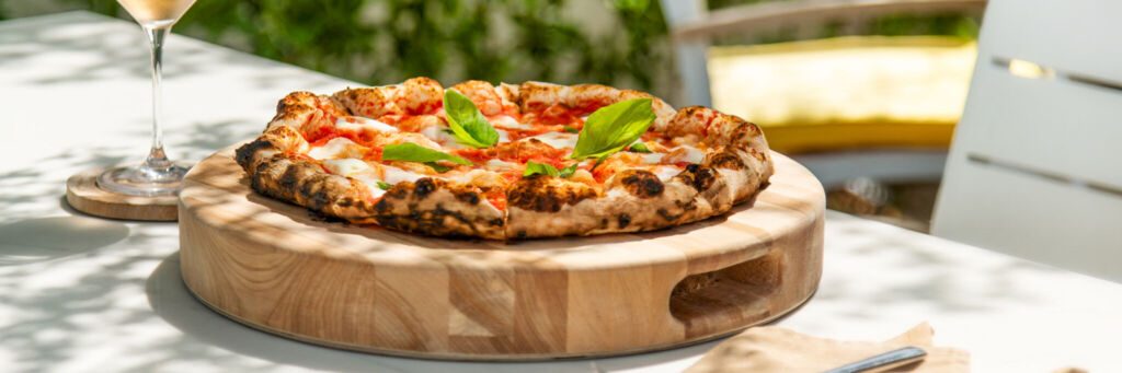 Pizza and wine.
