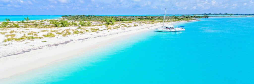 Sailing charter in Turks and Caicos