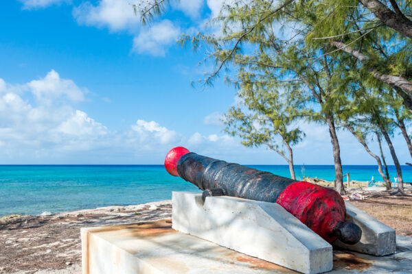 British cannon from the HMS Endymion wreck at Balfour Town on Salt Cay