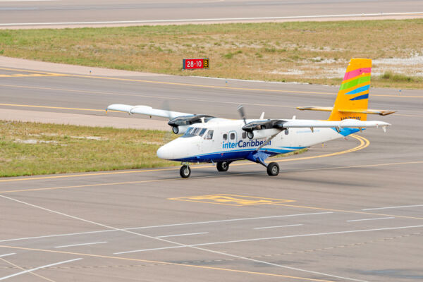 De Havilland Twin Otter at PLS airport