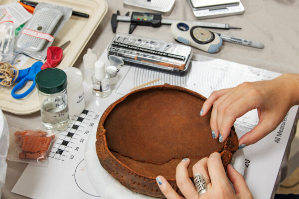 Taino Meillacan-Ostionoid bowl