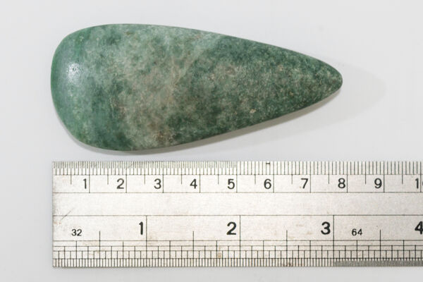 Lucayan jadeitite celt from the Turks and Caicos