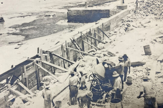 Rebuilding the Front Street seawalls after hurricane damage in 1926