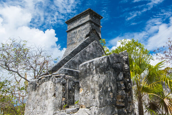 Stone building ruin with chimney at Haulover Plantation on Middle Caicos