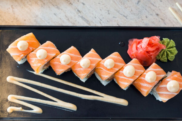 Salmon nigiri