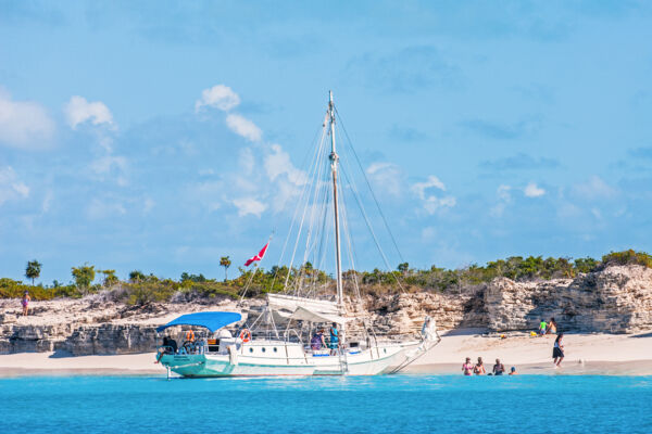 Tour boat at Water Cay in the Turks an Caicos