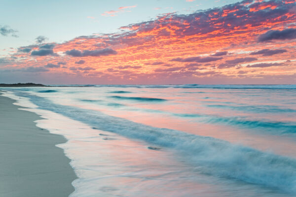 Colourful sunset at the Northwest Point Marine National Park on Providenciales