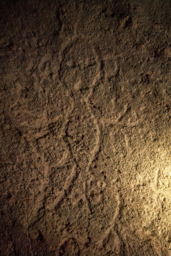 Taino-Piktogramm in einer Höhle in den Turks- und Caicosinseln