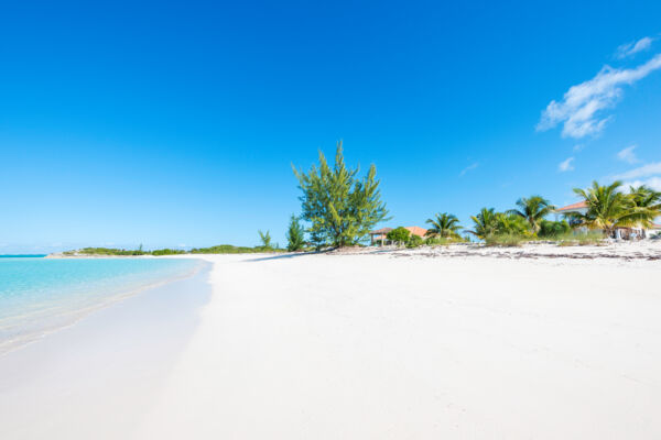 Vacation villa on the secluded Hollywood Beach on North Caicos
