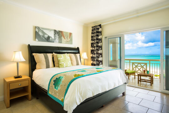 Beachfront suite at Alexandra Resort