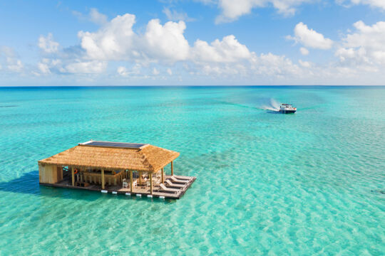Floating bar off Little Ambergris Cay