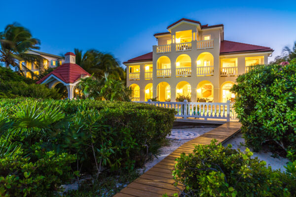 Exterior of Beach Villa Paprika at dusk