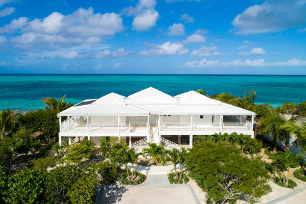 Exterior view of Beach Villa Sandstone