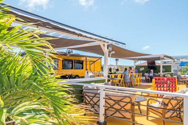 The bar and food truck at Crackpot Kitchen