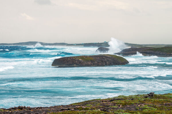 Large wave at Mudjin Harbour