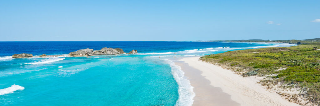 Dragon Cay and Mudjin Harbour on Middle Caicos