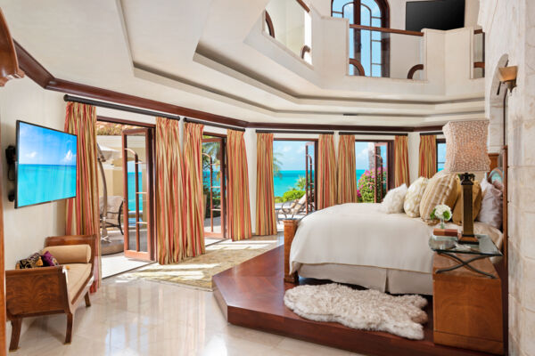 Master bedroom at Emerald Cay Estate