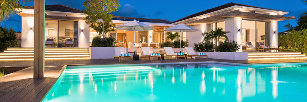 Hesperides House and pool at dusk