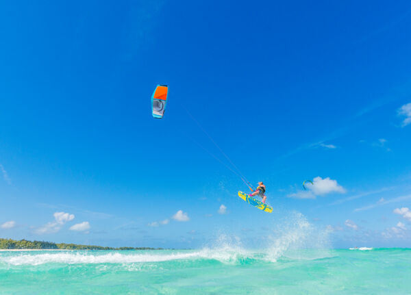 Kite jump at a secluded beach on Middle Caicos