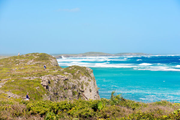 Hugh waves along the Mudjin Harbour coast