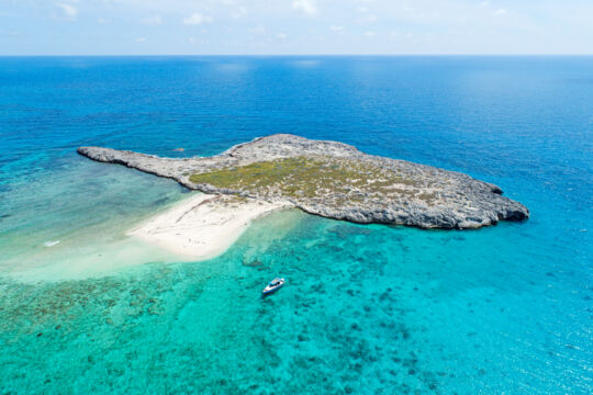 Aerial view of Okeano Charters boat at White Cay