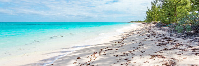 Turquoise water at Pelican Beach on North Caicos
