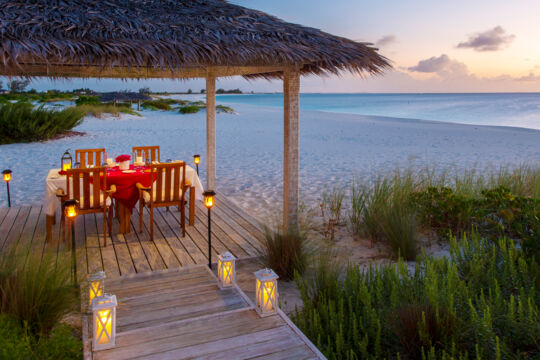 Beachside dining at Pine Cay Resort