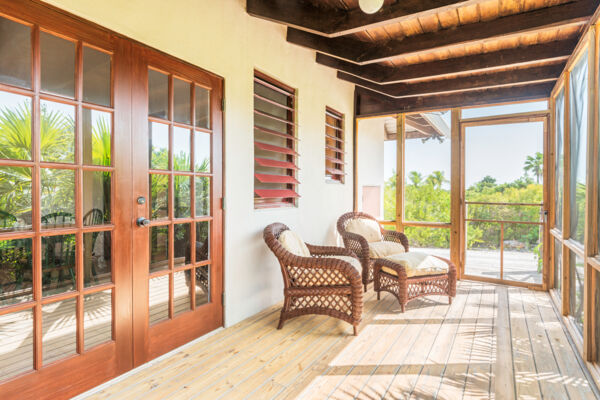 Deck at the guest house at Ponte Del Sogno villa