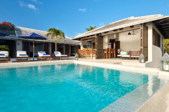 Pool and bar cabana