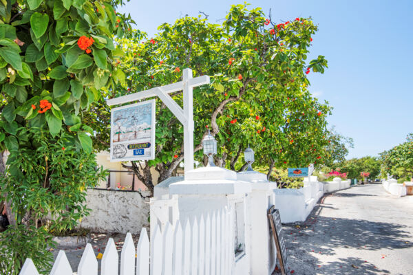 Sign and entry for Salt Raker Inn and Secret Garden Restaurant