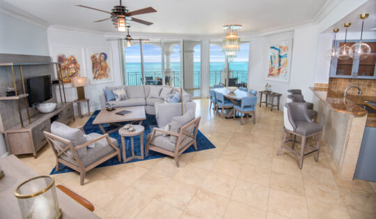 Living room in the Grand Salon suite