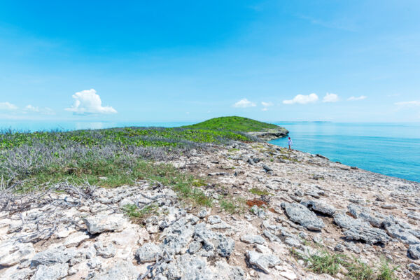 Six Hills Cays coastline