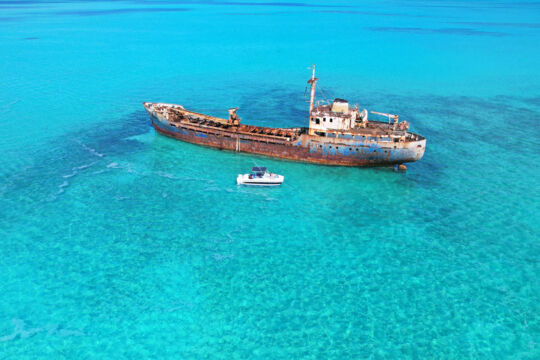 Small boat at the La Famille Express shipwreck