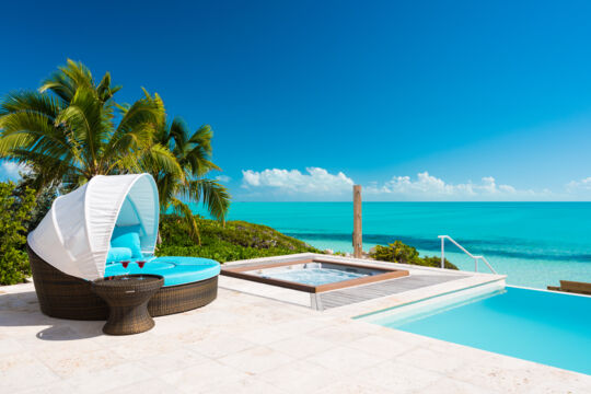 Pool daybed